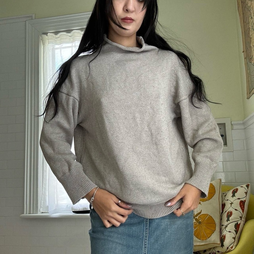 Grey soft turtleneck sweater jumper very soft and comfy size M model is XS